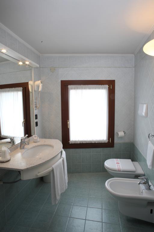 Albergo Alla Campana โตโล ภายนอก รูปภาพ